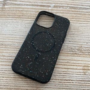 Otterbox iPhone 13 Pro Max case. MagSafe.